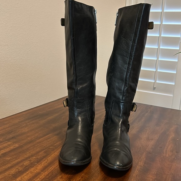 Michael Kors zip up boots.. - Picture 2 of 8